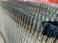 Radiateurs en acier brut, prêts pour un nouveau look. Comment enlever peinture sur radiateur acier ?